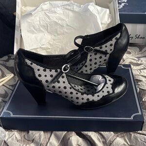 Elegant Black and White Women's Heels